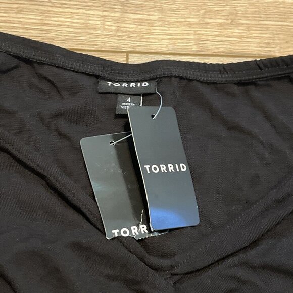 Torrid Babydoll Rayon Top With Side Cutouts SZ 4X (26) Black Blouse Stretch - Picture 3 of 10